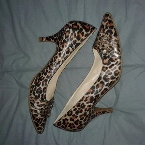LEOPARD PRINT KITTEN HEELS
